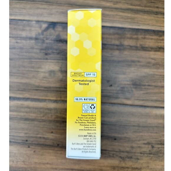 Burt's Bees BB Cream Light Medium Tinted Moisturizer SPF 15 Exp 3/25 LOT of 2 - Picture 6 of 7